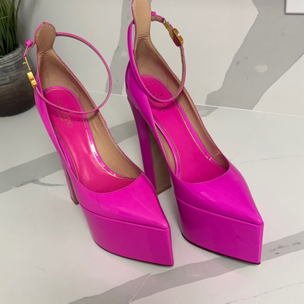 Valentino Garavani Fuchsia Heels